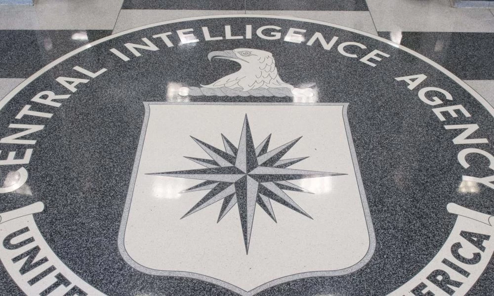 CIA: Προβαίνει σε προσλήψεις κατασκόπων μέσω διαδικτυακών υπηρεσιών